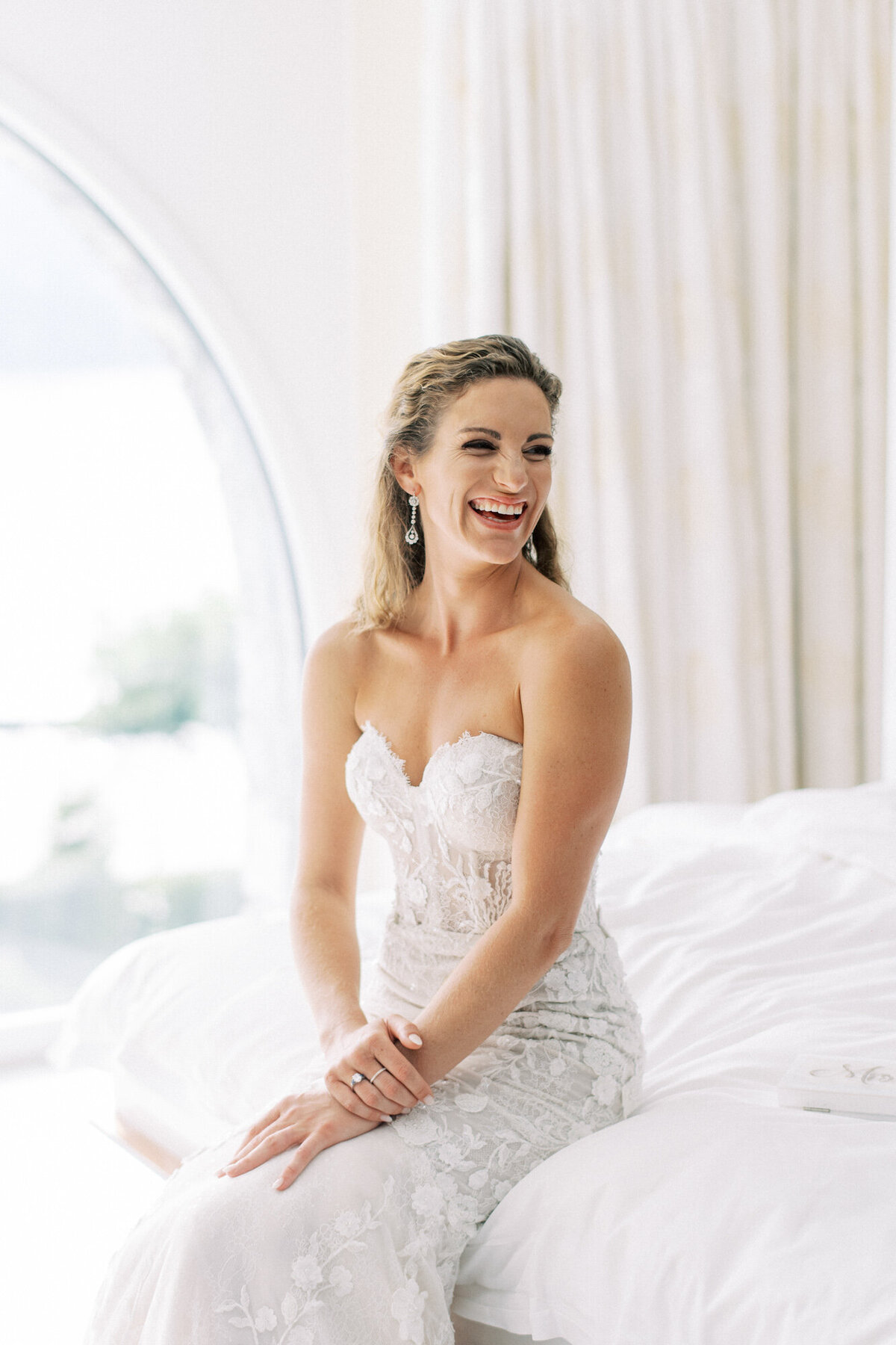 Maïlys Fortune Photography Husband Wife Wedding Weddings Photography France Switzerland Italy Timeless Dreamy Imagery Bilingual French English Destination Weddings Destination Wedding Provence French Riviera Paris Lake Como Tuscany47