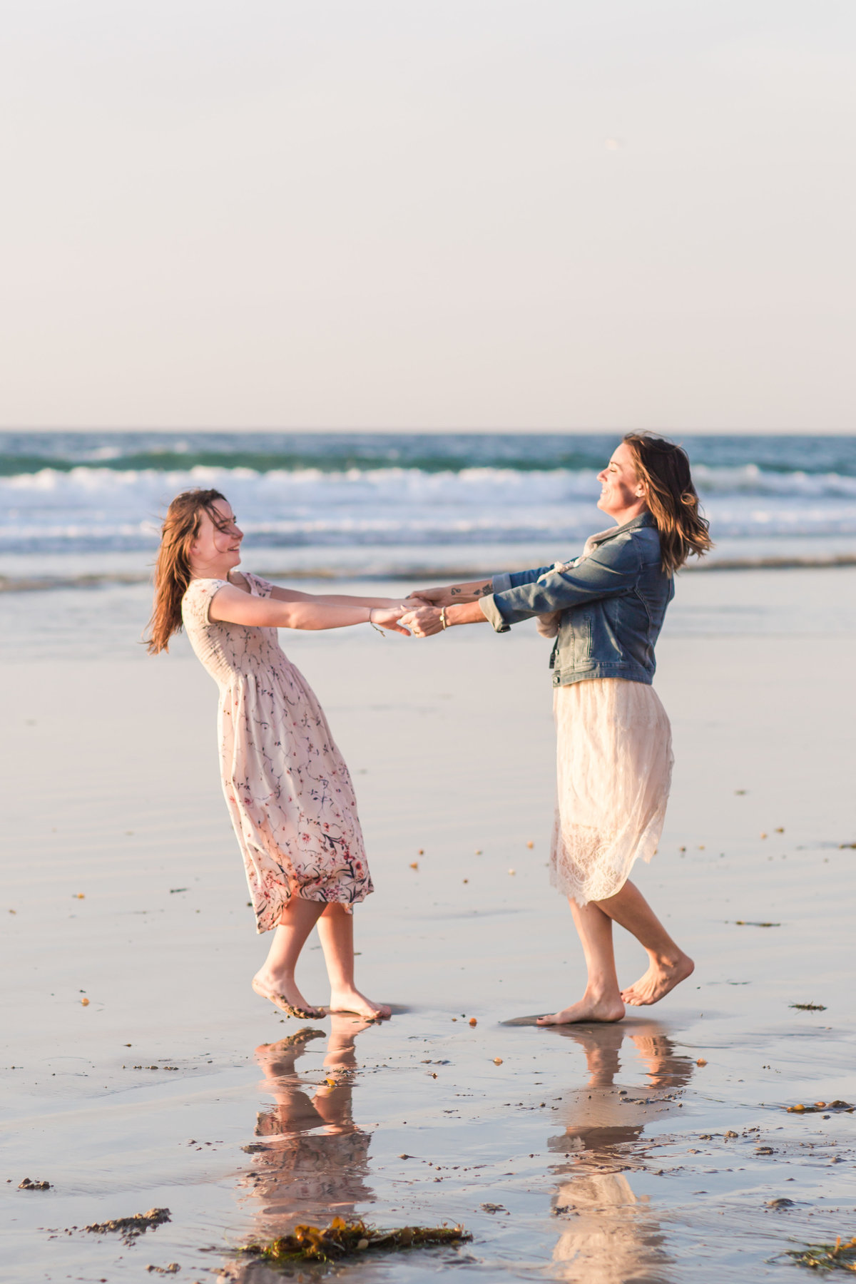 family-photoshoot-san-diego-mother-and-daughter-beach