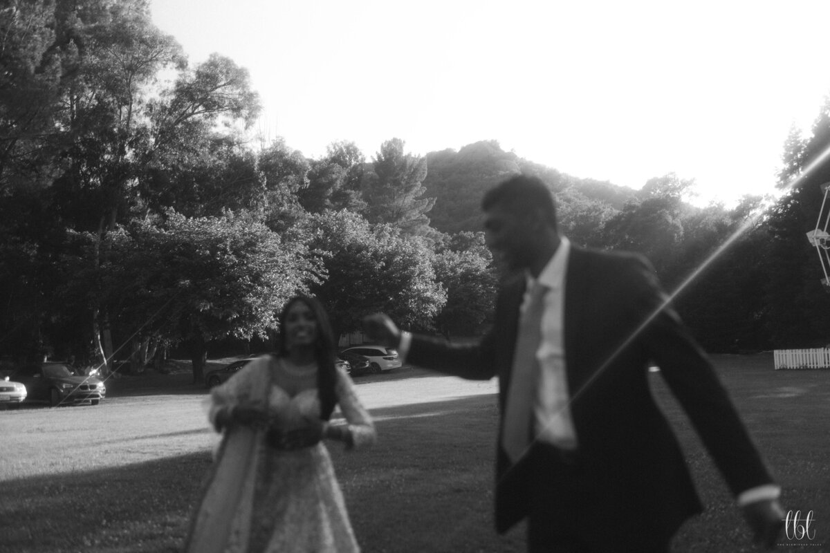 FayeFernCreative-CalamigosRanch-Wedding-Pavilion-CocktailHour-AM-46