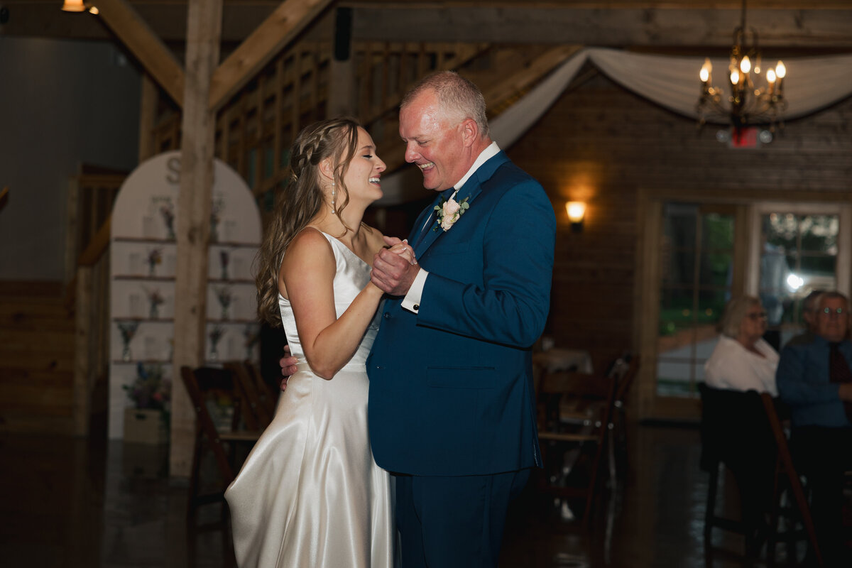 Sydney and Brant's Rustic Midwest Wedding Photography-778