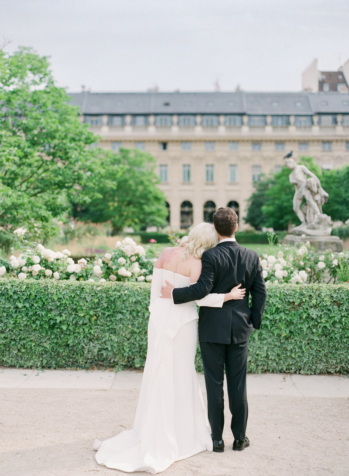 Jennifer Fox Weddings English speaking wedding planning & design agency in France crafting refined and bespoke weddings and celebrations Provence, Paris and destination Laurel-Chris-Chateau-de-Champlatreaux-Molly-Carr-Photography-10