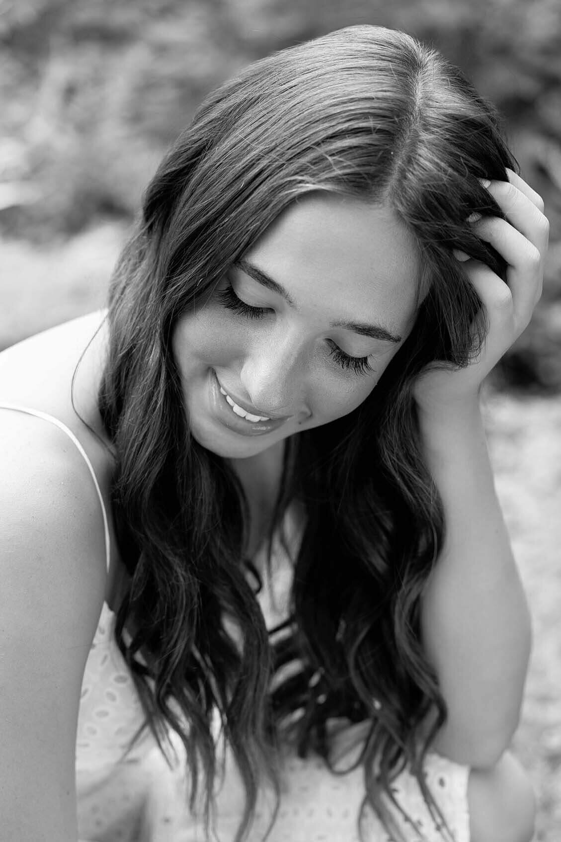 girls-senior-pictures-close-up