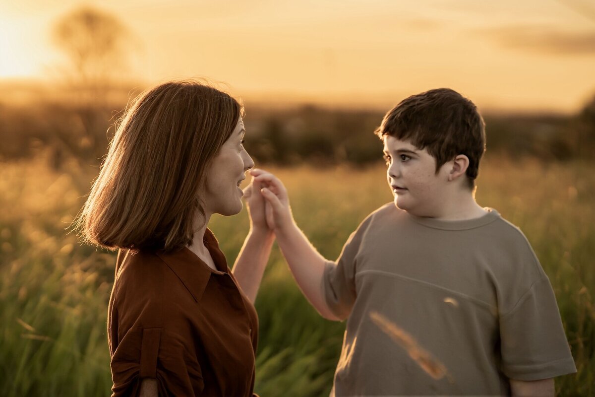 Brisbane-Family-Portrait-Mum-2-boys-in-Plantation-Road-North-Lakes-during-Sunset-24