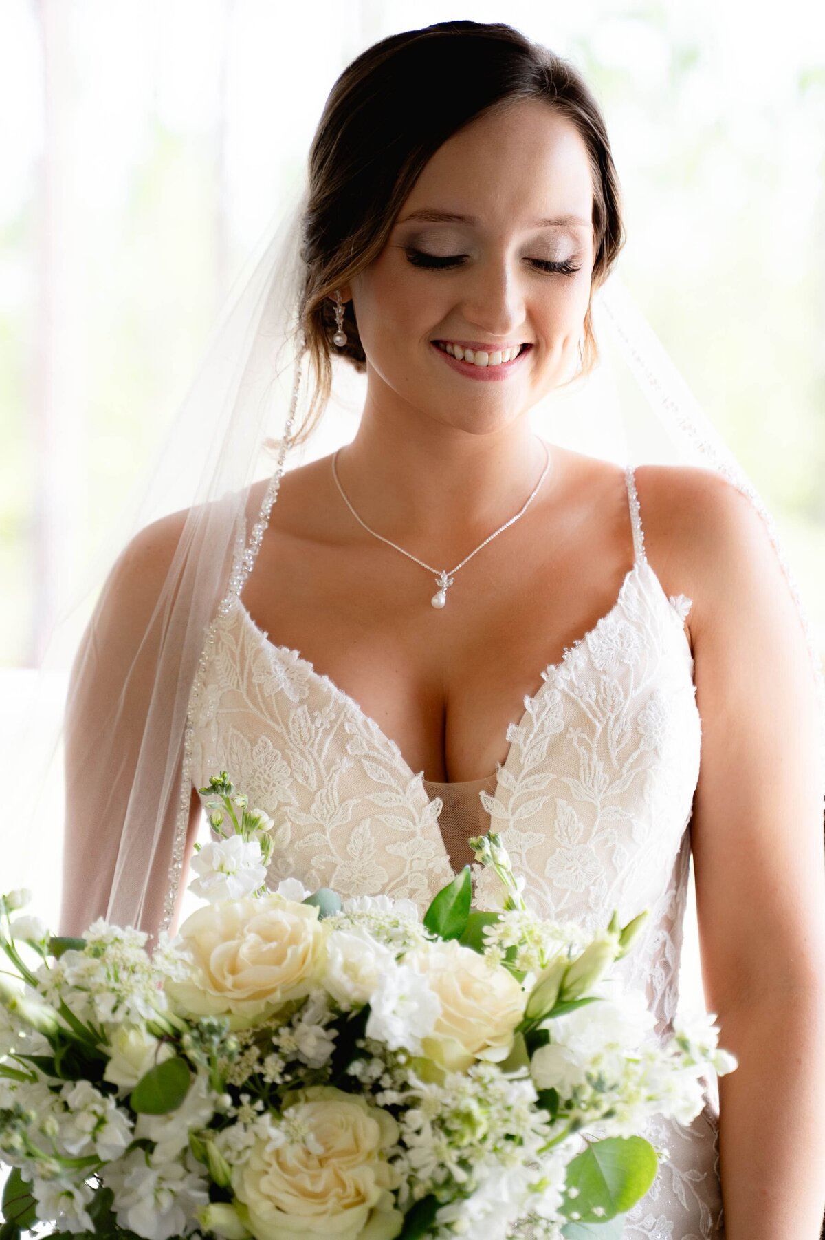 Orlando based Wedding and engagement photo studio