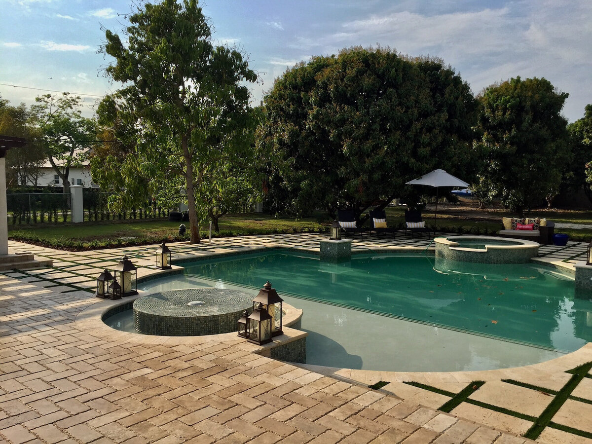 freeform-pool-and-spa
