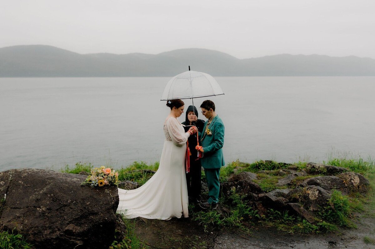 elope-in-minnesota-56