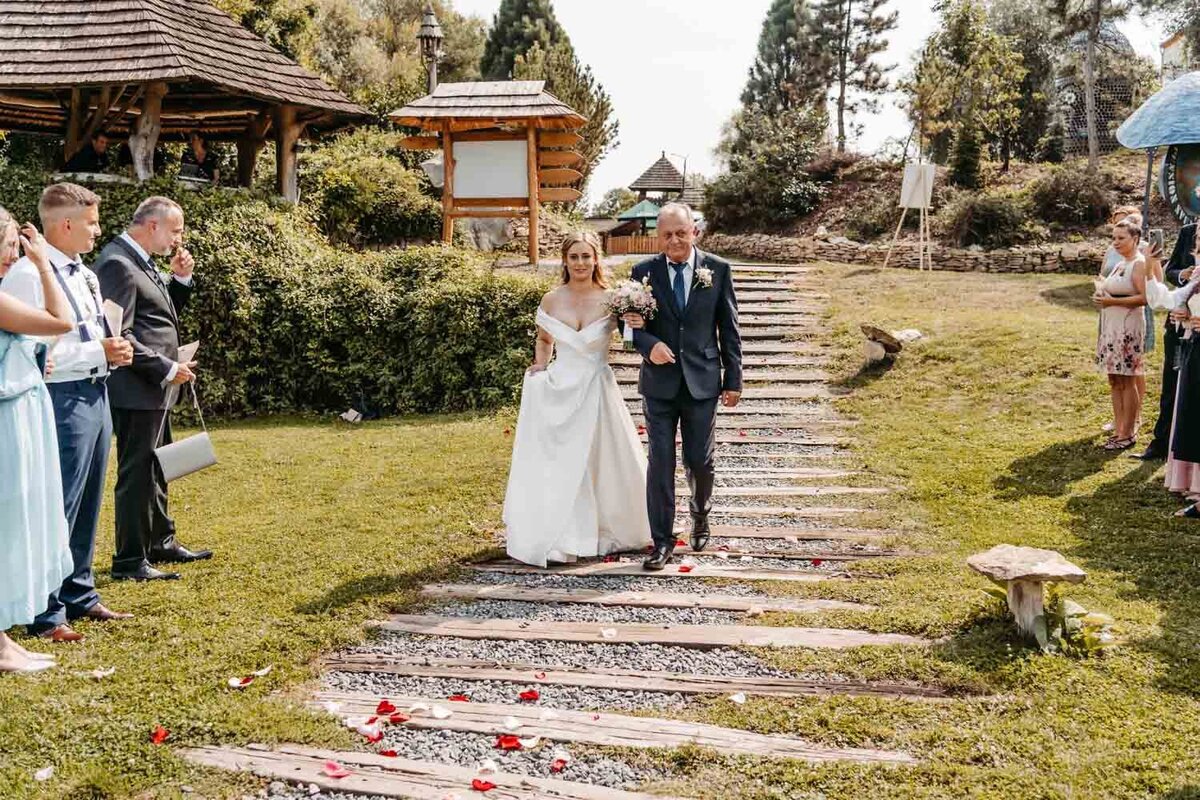 Svatebni_fotografka_Praha_Karolina_Ticha_Resort_Svet_Uzice-53