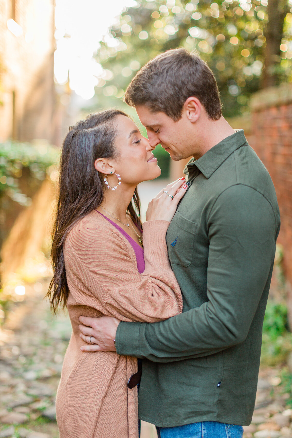 Sierra+Cooper_OldTownAlexandria_CouplesSession_KelseyMariePhotography-October2021-0582