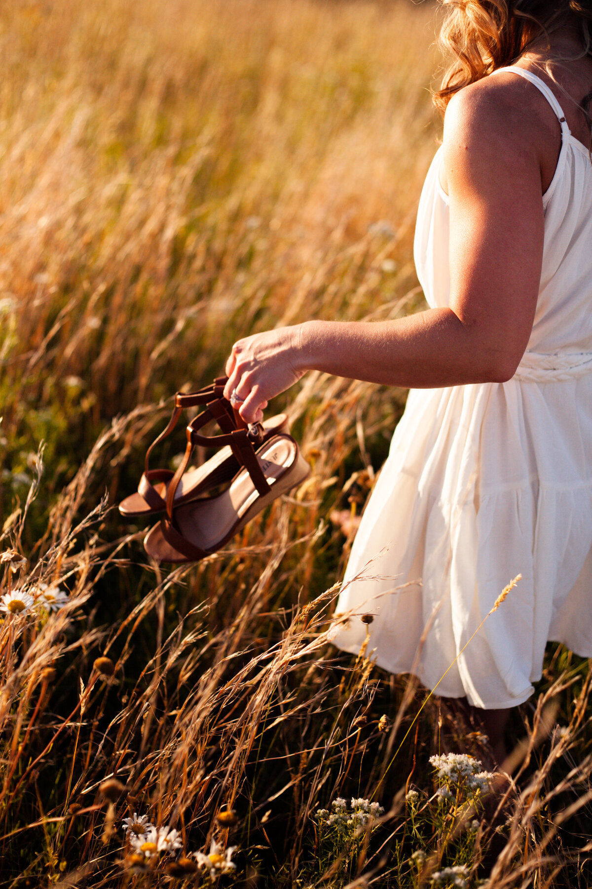 engagement photography with candid style