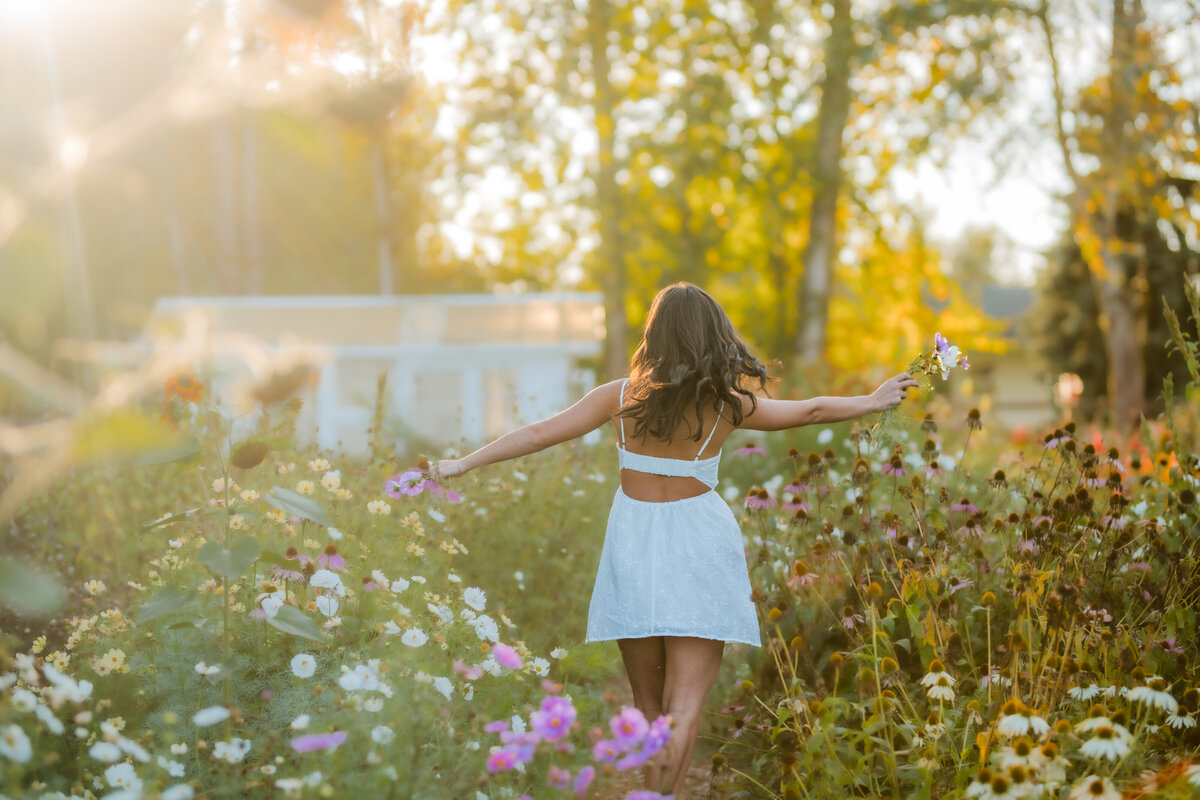 Seattle Senior Photographer | Heleyna Holmes Photography