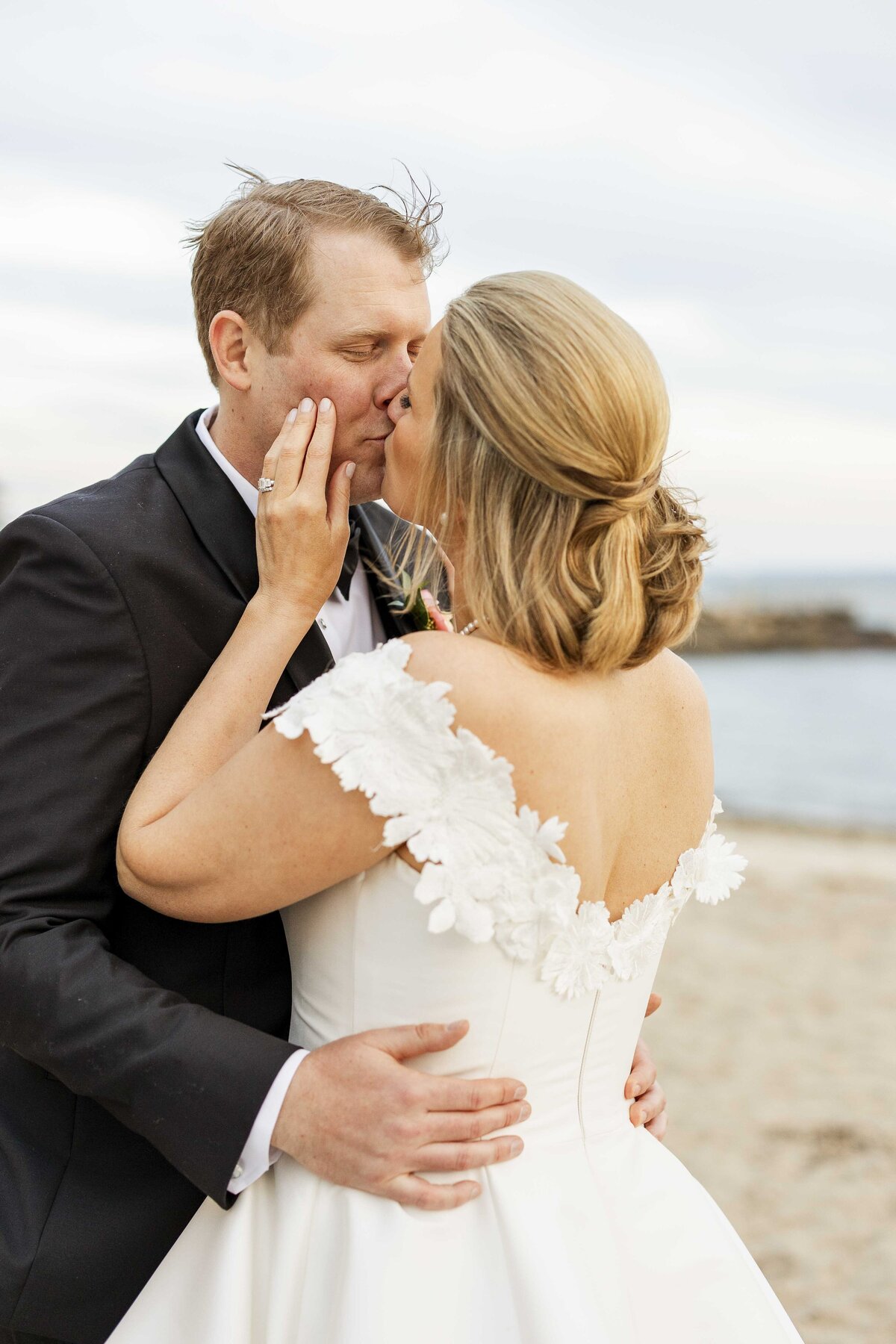 Ashley Mac Photographs - East Coast Wedding Photographer - Jersey - New York - Connecticut - Shore Club Spring Wedding with Pops of Color -41