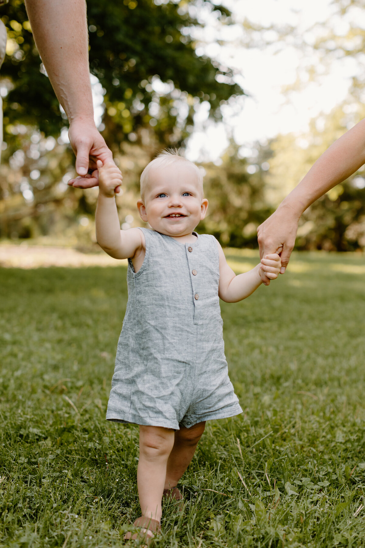 christina_ney_photography_wedding_engagement_lifestyle_photographer_dubuque_iowa_wedding_planning_assistance_adventurous_bold_laidback Family Photography28