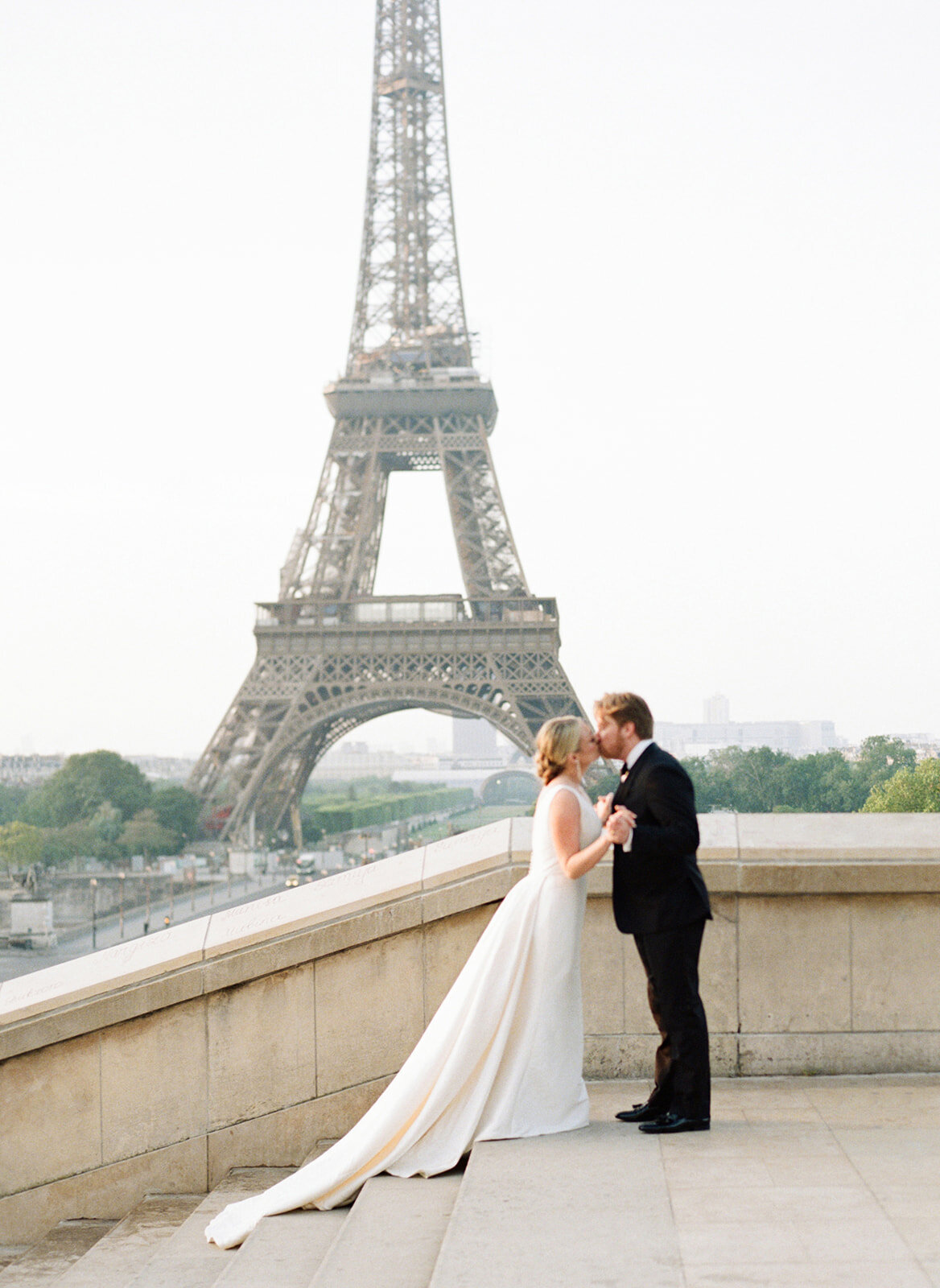 Herndon_Banks_Wedding_Paris_France_TaraHodgesPhotography052