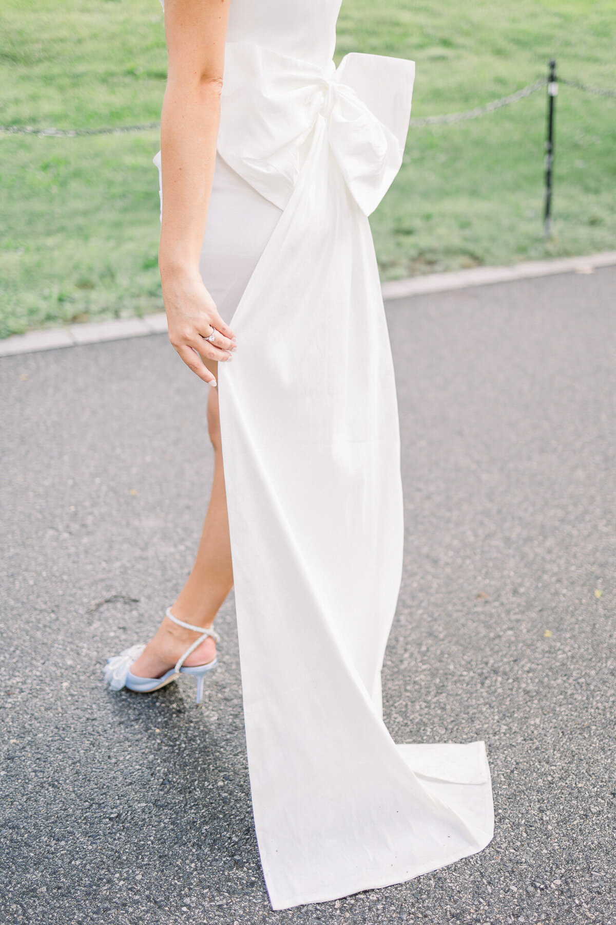 lincoln-memorial-engagement-session-dress-with-bow-86