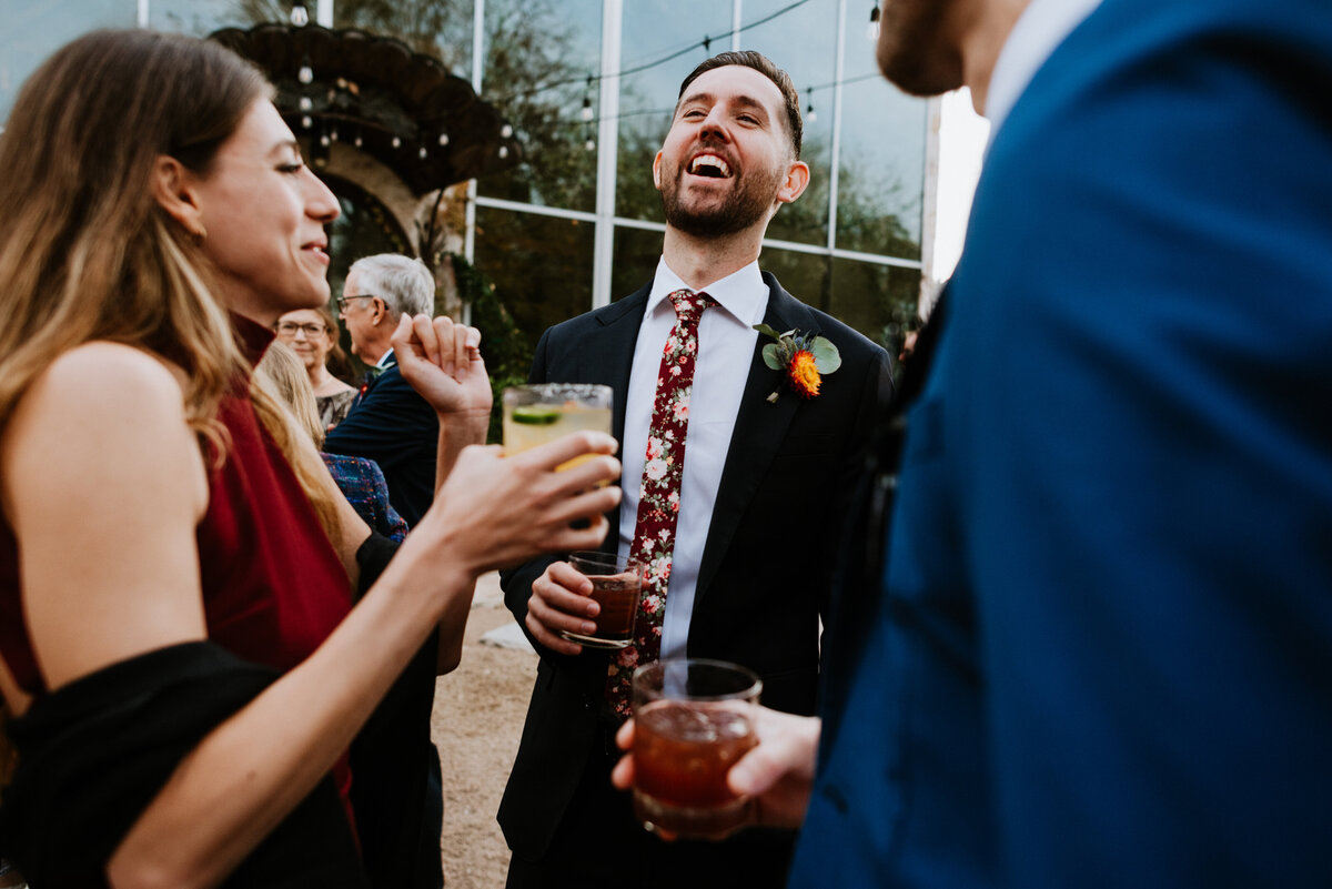 wedding guest at cocktail hour