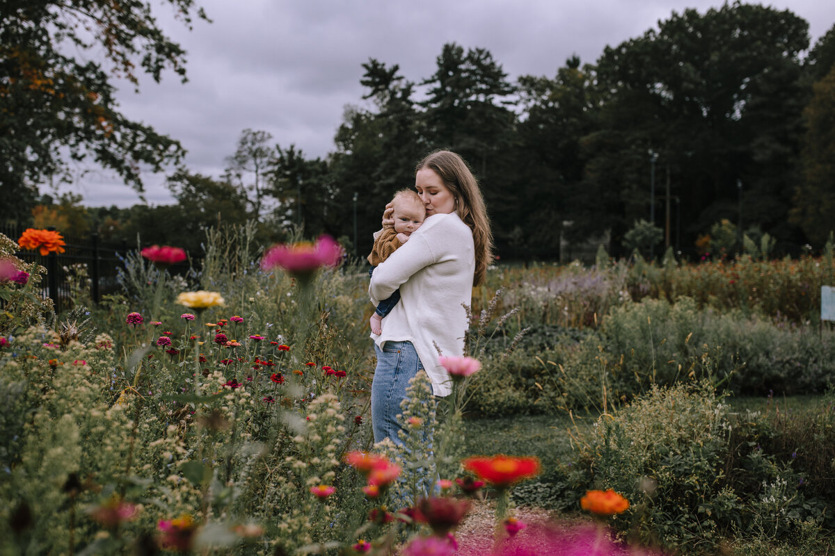 Family photos at Hartwood Acres flower field.