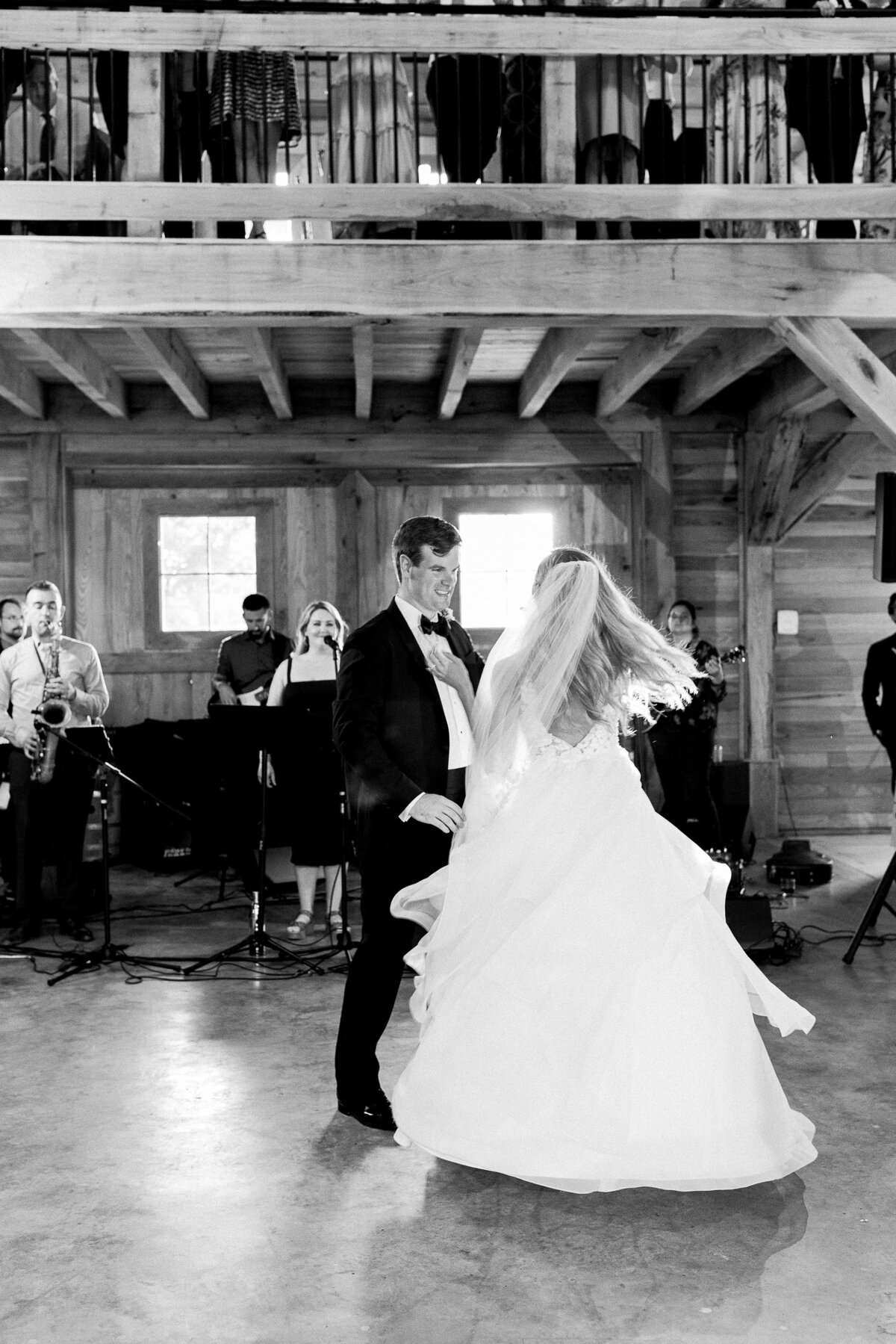 the-oak-barn-at-loyalty-virginia-wedding-photographer_0081
