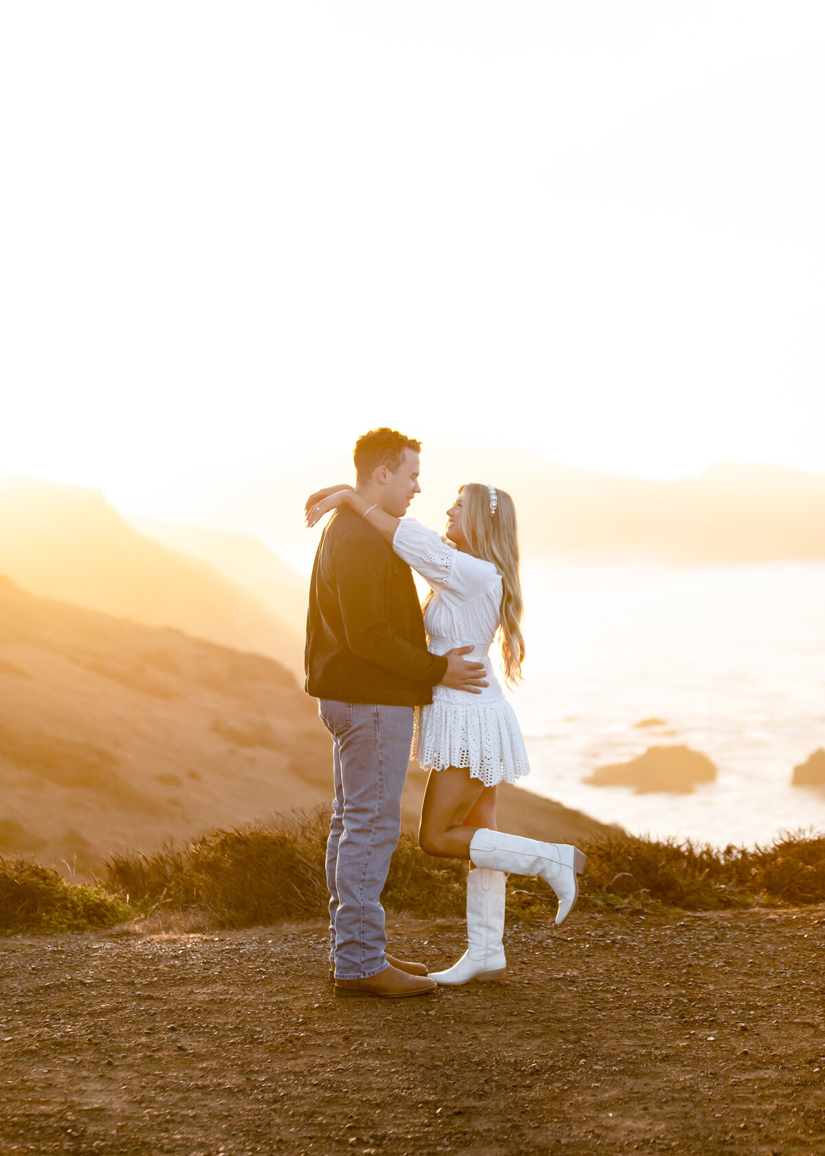 10292022_Julia+JadenEngagements_RodeoBeachCA_AnjaJensenPhotography-84