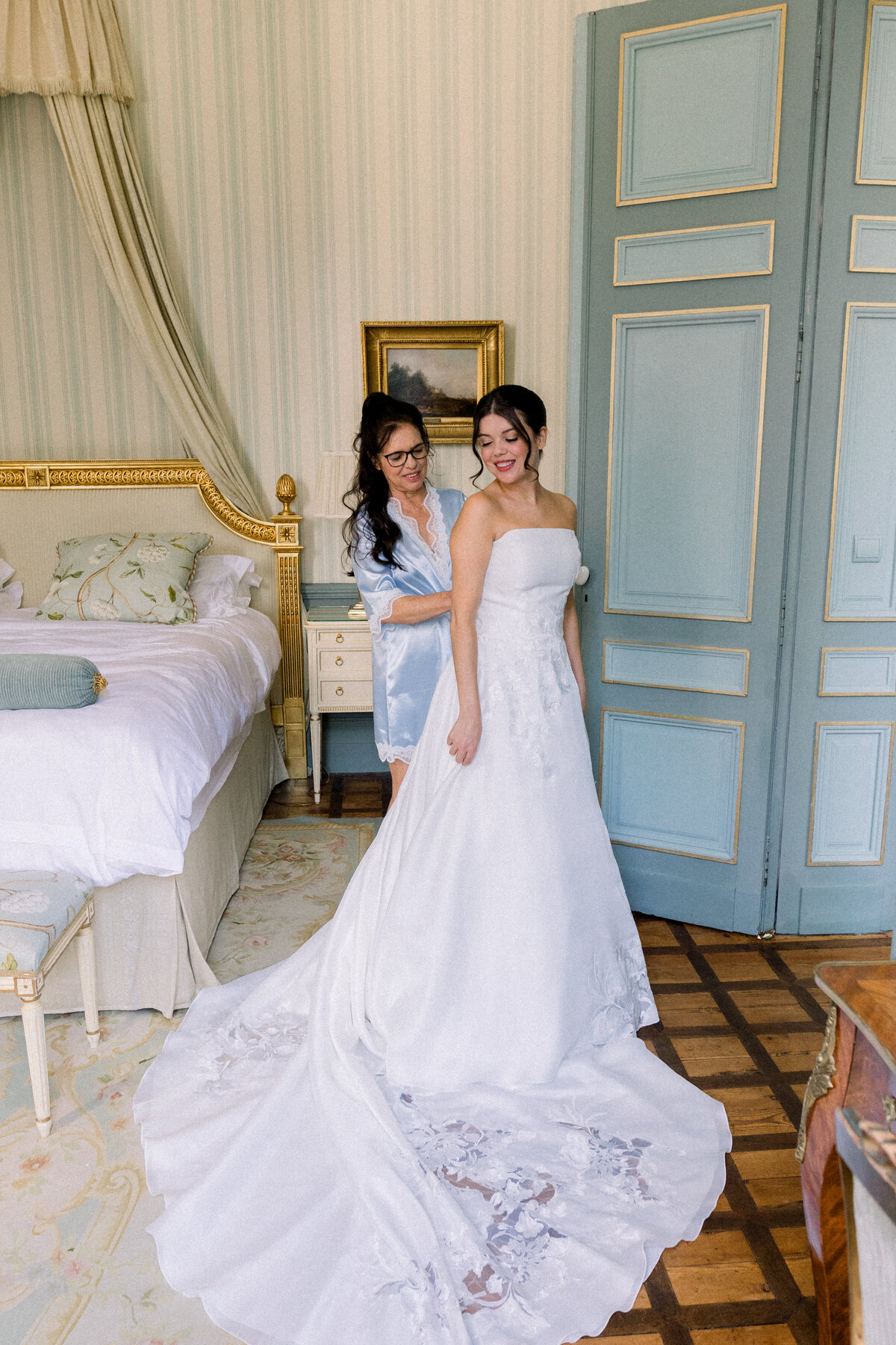 Chateau La Durantie Wedding Bride Mother Getting Ready
