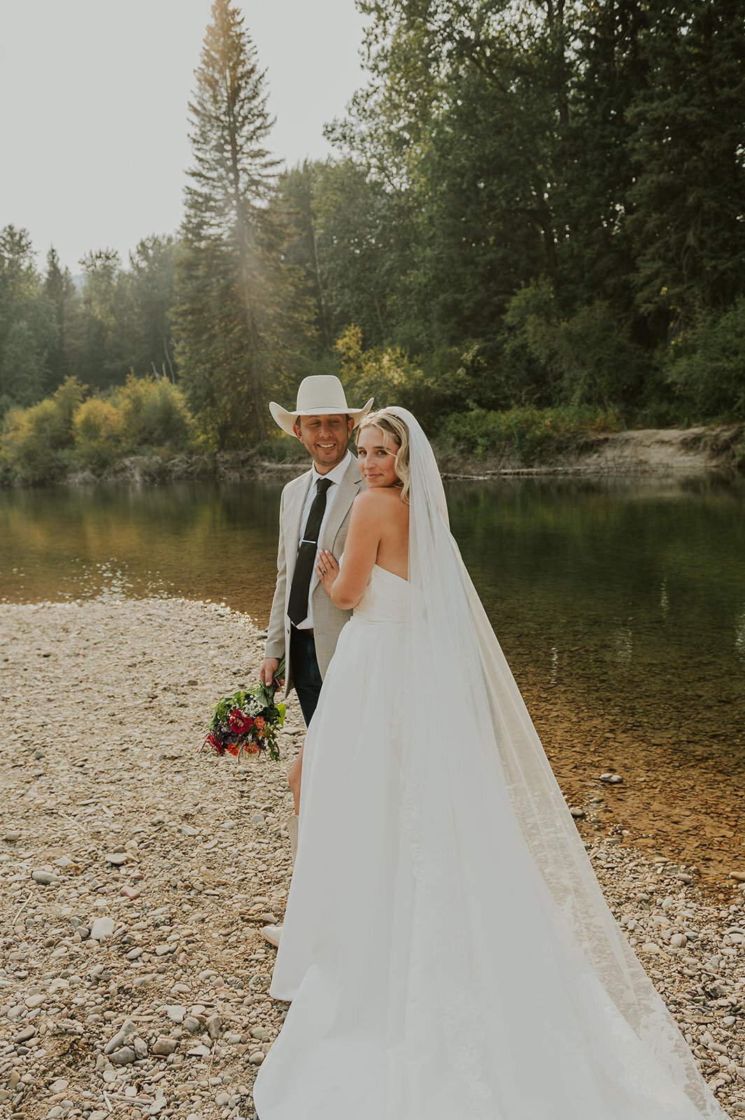 presley-gray-luxury-western-montana-wedding-7594