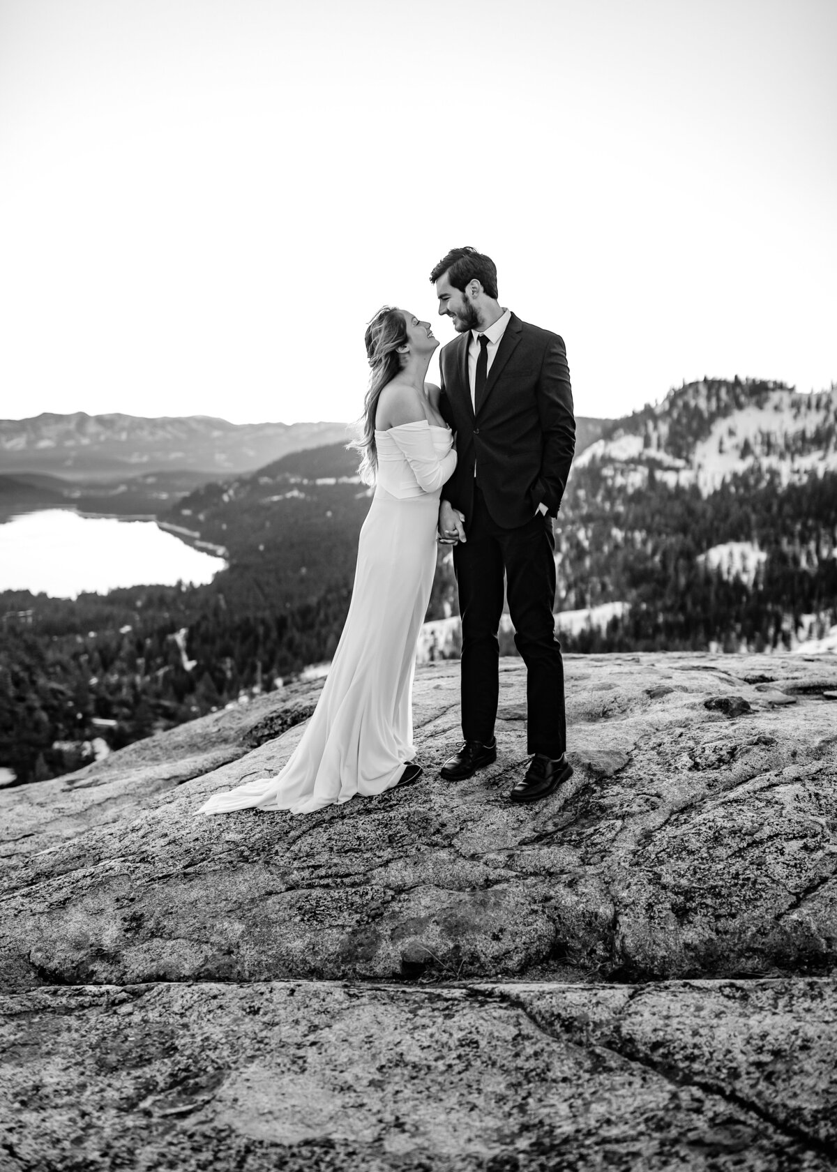 03122022_Kaci+Tyler_DonnerPassCA_AnjaJensenPhotography-2