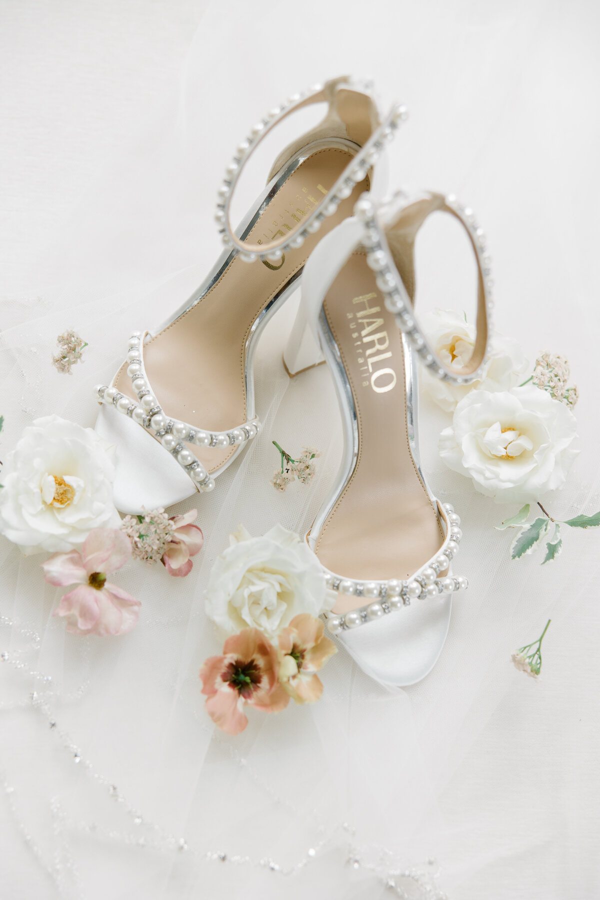 Molly Sue Photography New Jersey + East Coast Wedding Photographer Romantic Imagery Engagement Lifestyle Heirloom Wedding Albums47