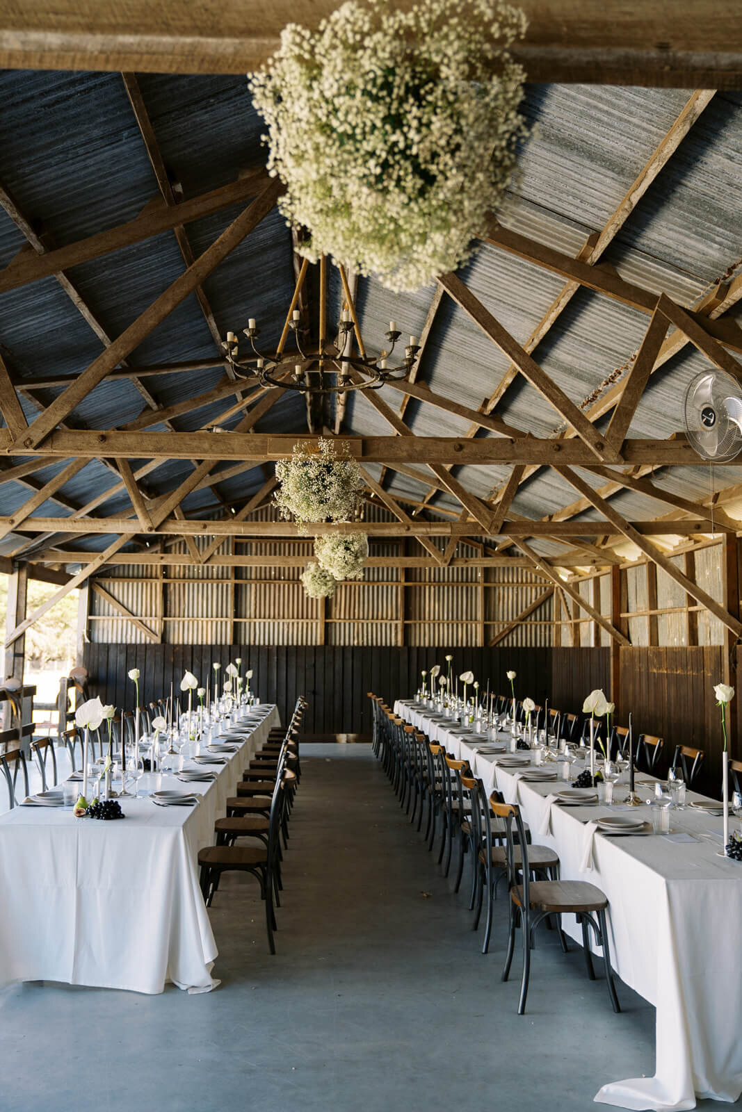 Adrian-Hannah-MountWilliamStationEstateWedding-RedbookStudios--152