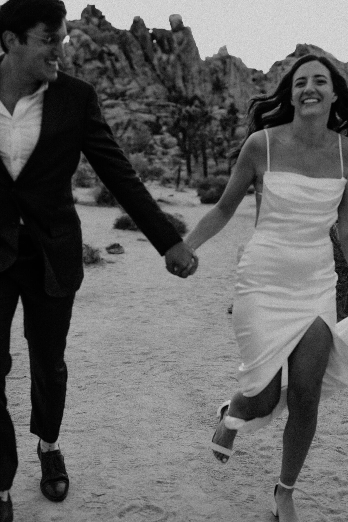 joshua-tree-elopement-photographer