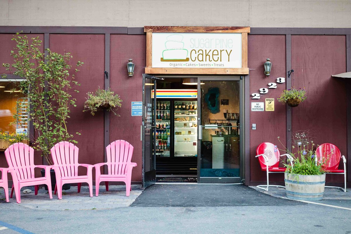 sugar-pine-cakery-entrance-lake-tahoe