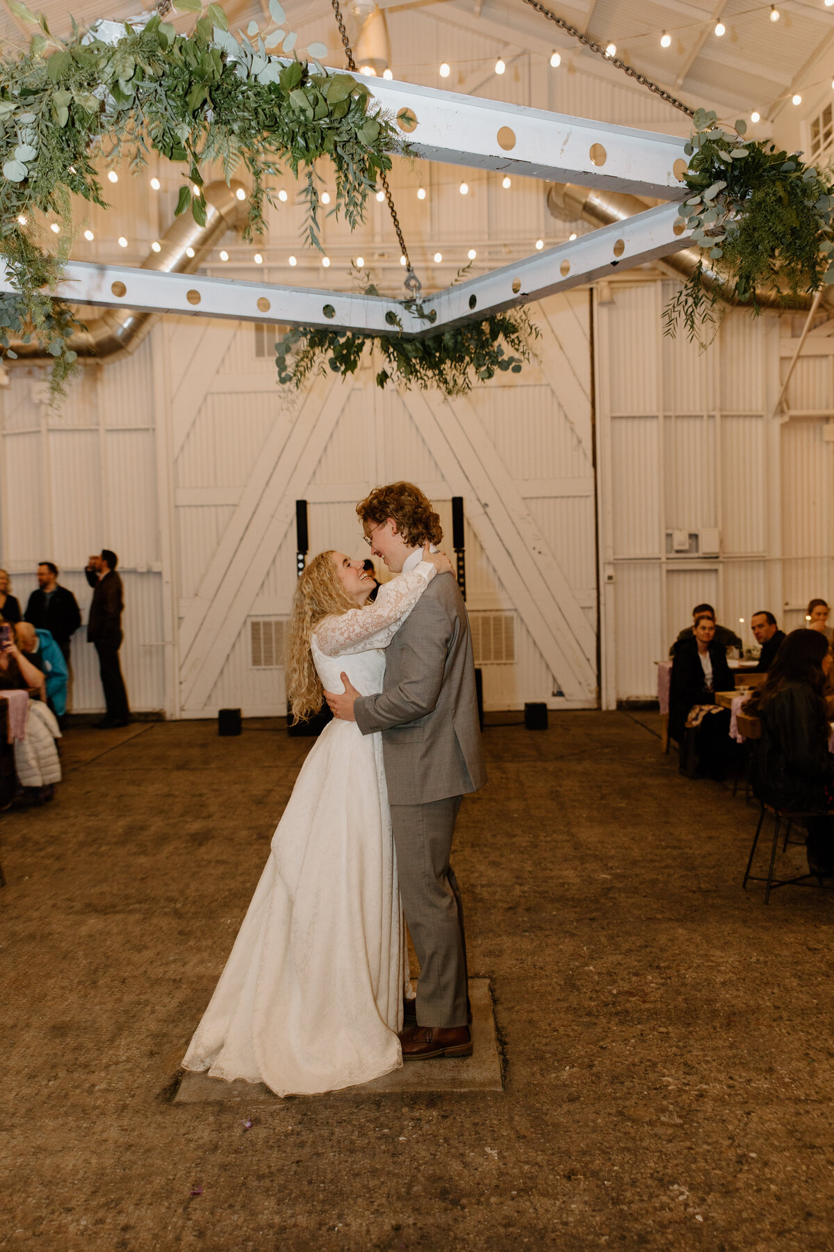 Ashton&amp_Mason&#39_sWeddingDayFinal-381