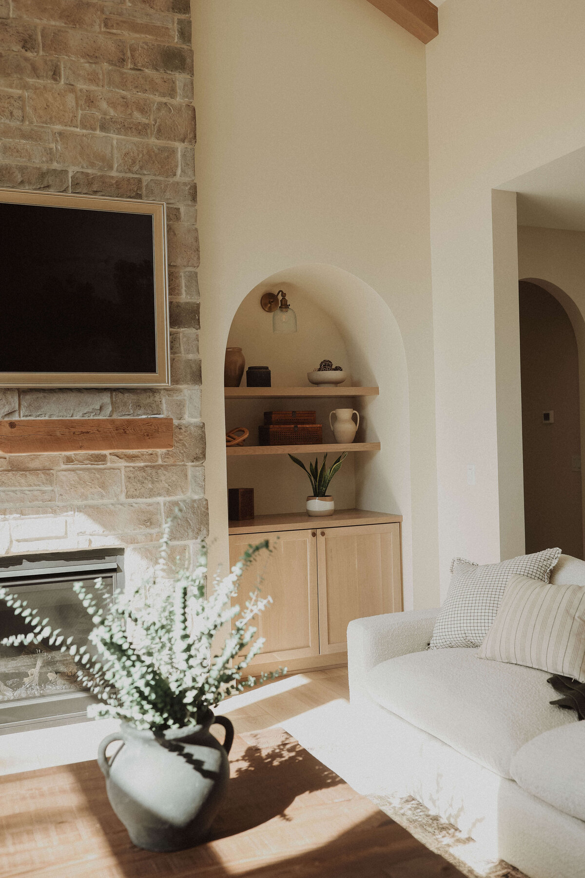 9632-Livingroom-Polk-City-Central-Iowa-Custom-Home-JRL-Builders-3F1A7921
