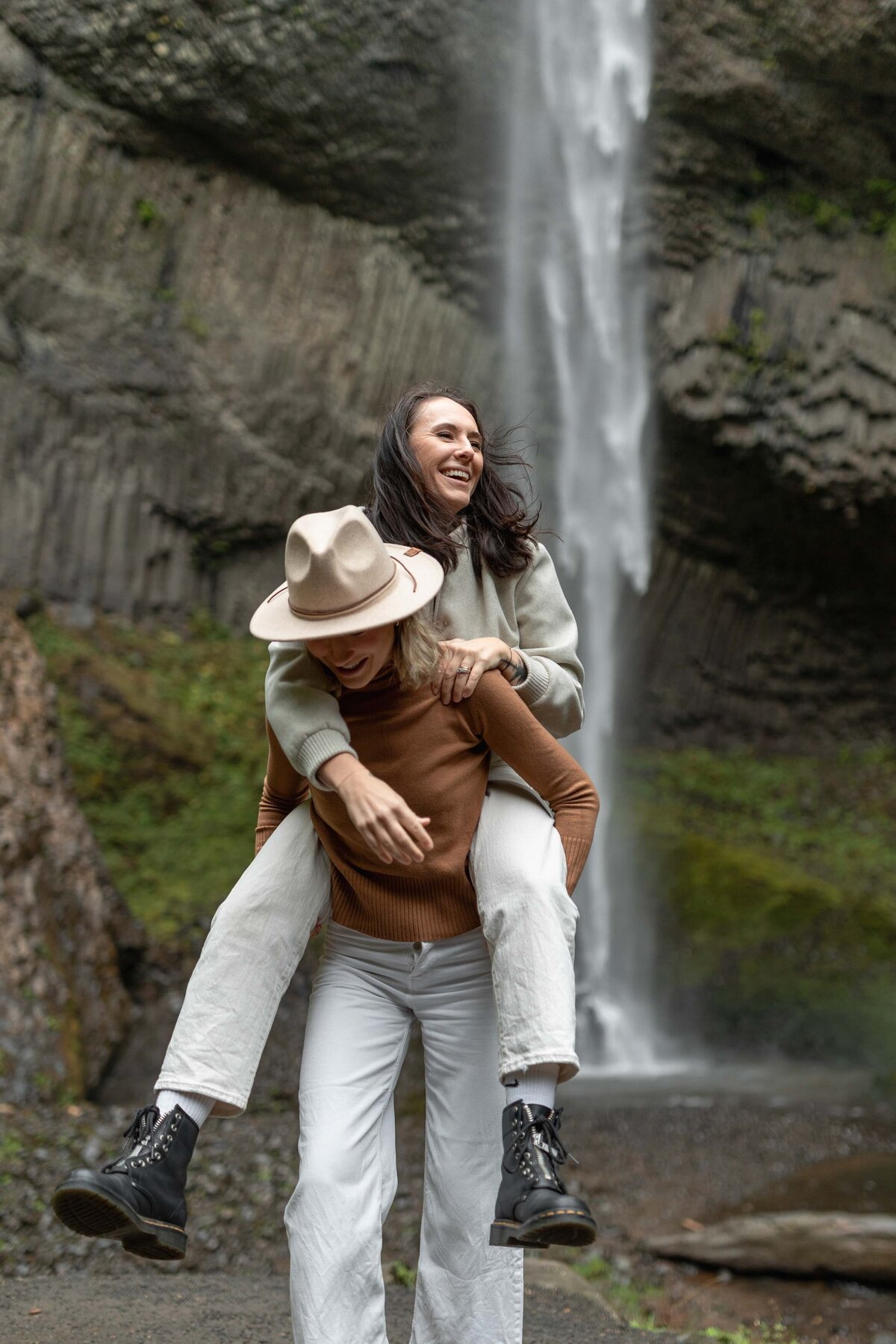 latourell-falls-engagement-session-lgbtq-18