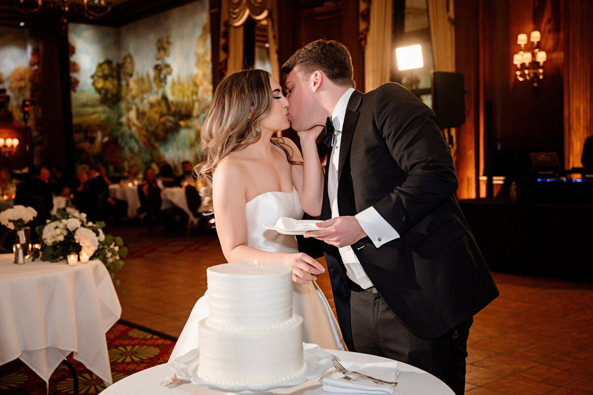 cake kiss after tradition