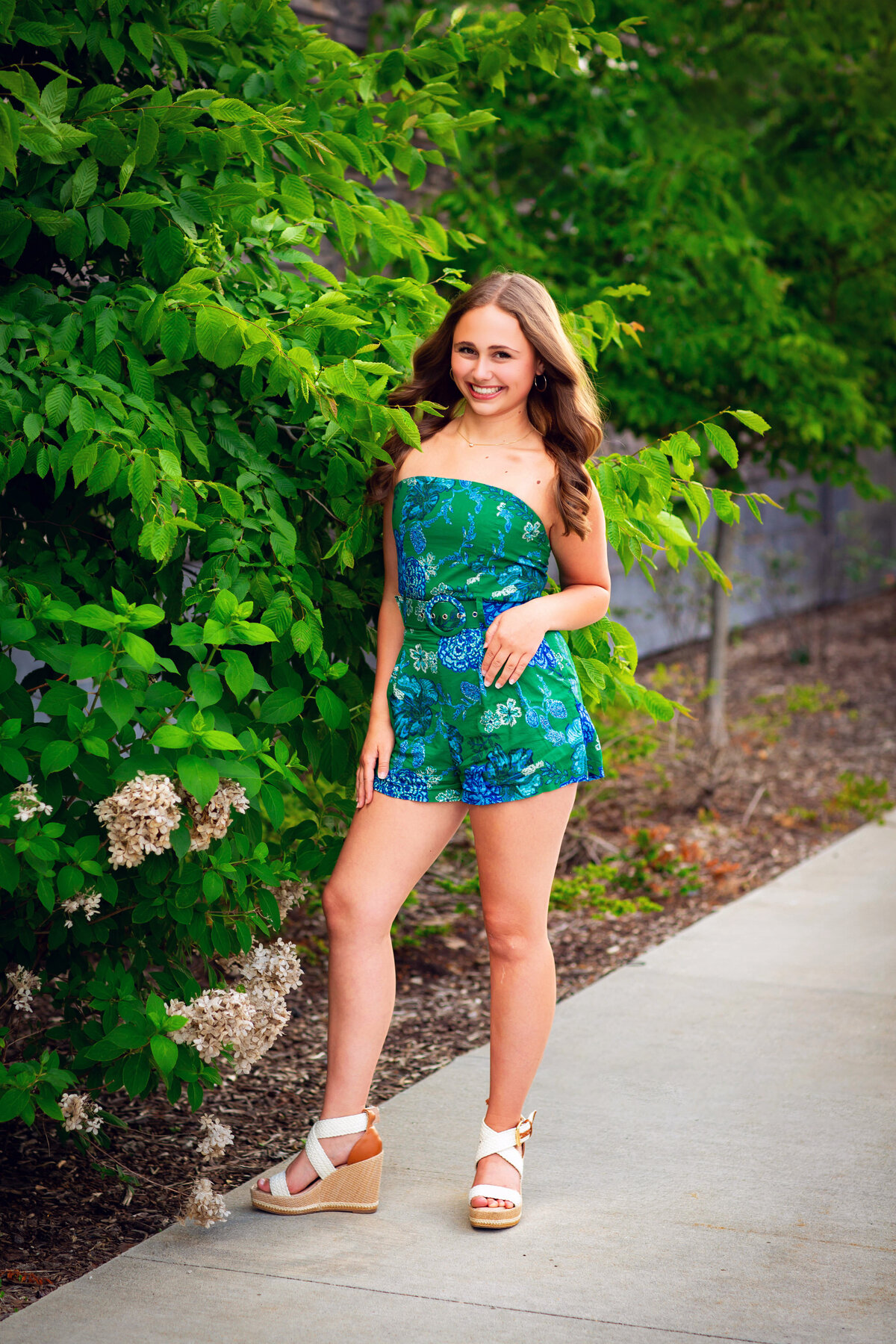 high-school-senior-portrait-photographer-Waukesha-Milwaukee-Brookfield-Wisconsin-senior-pictures-DeepshikhaKushwahaPortraits-12