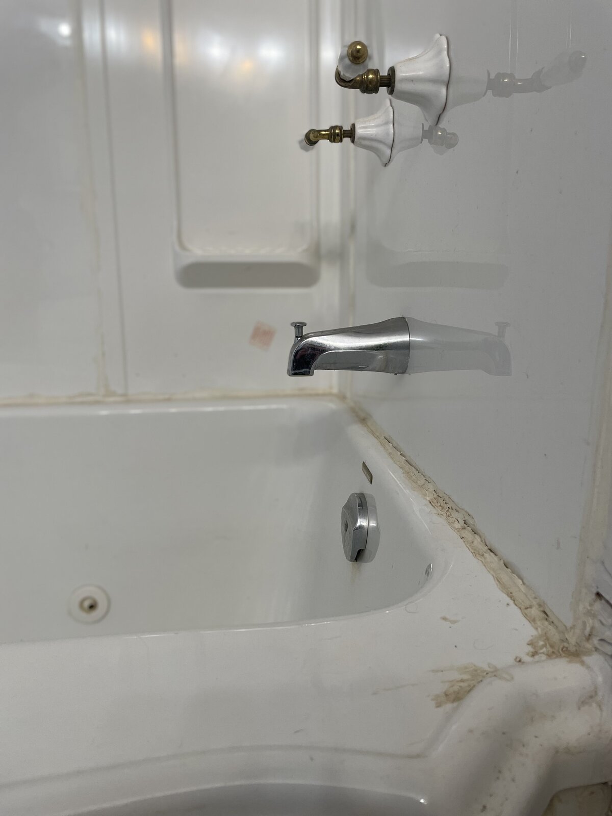 Ground Down Land Management - Resurfacing - Epoxy - Refinishing - Bathrooms - Countertops - Nova Scotia - Excavation - Landscaping