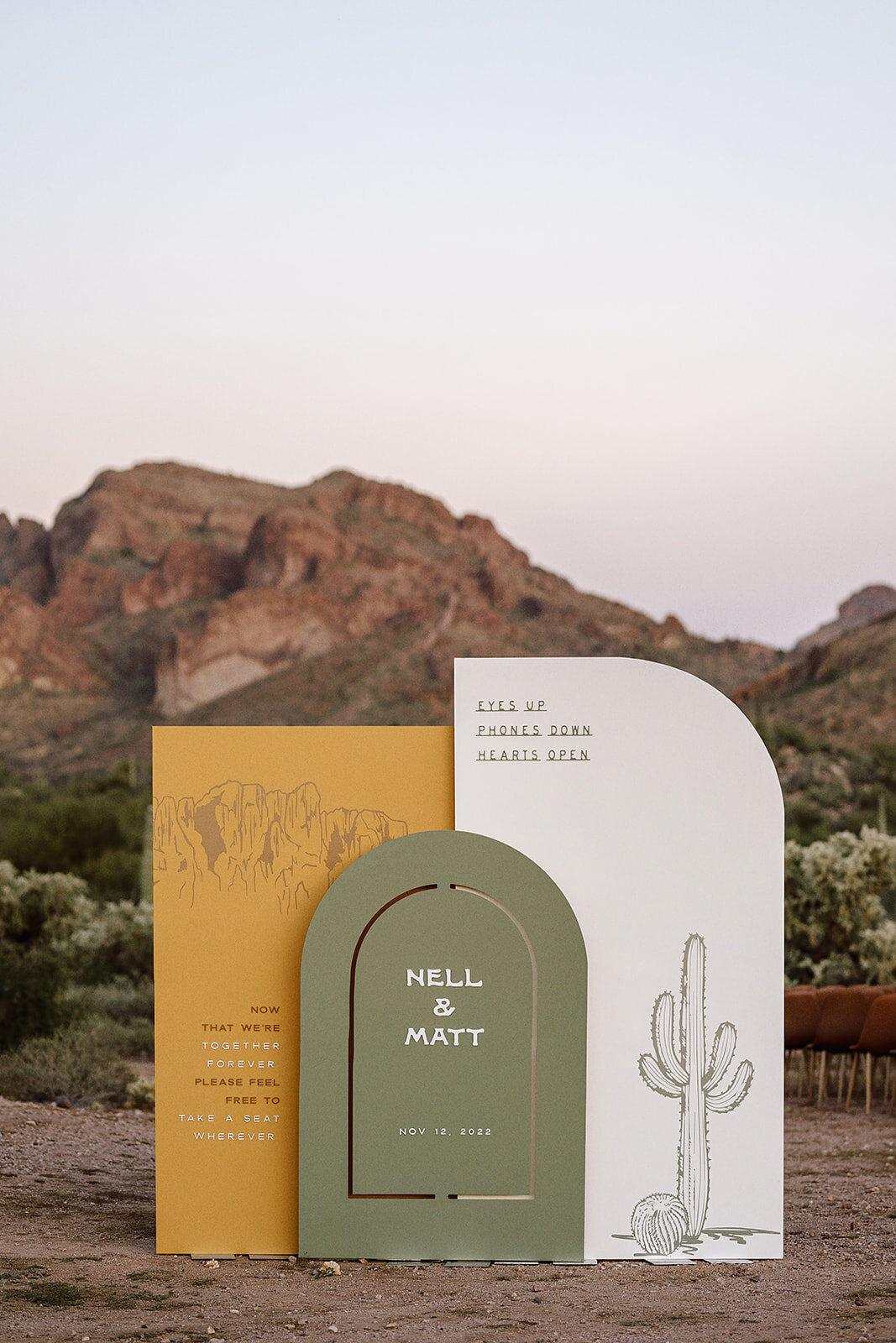cactus-desert-wedding-welcome-sign