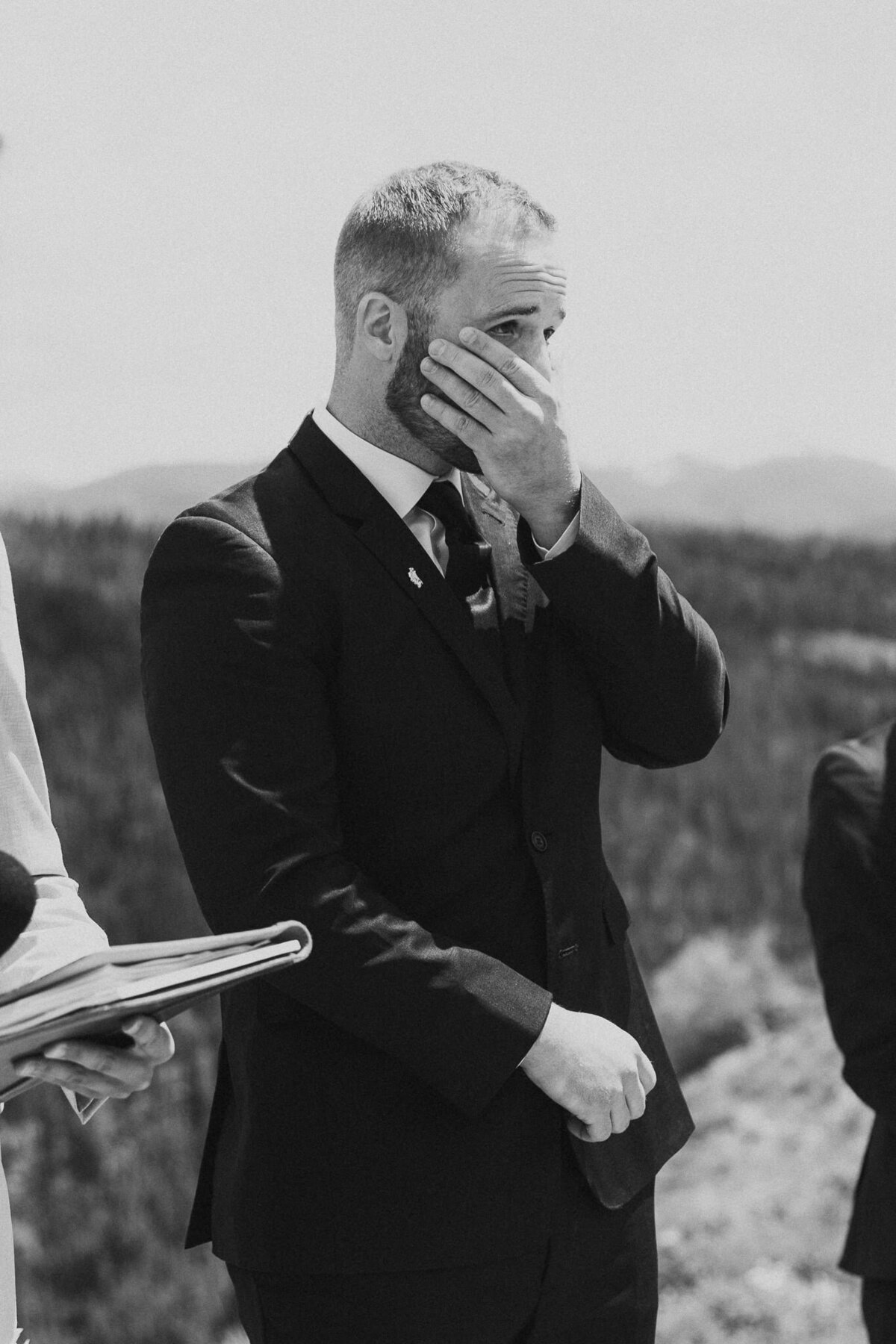 colorado-elopement-groom