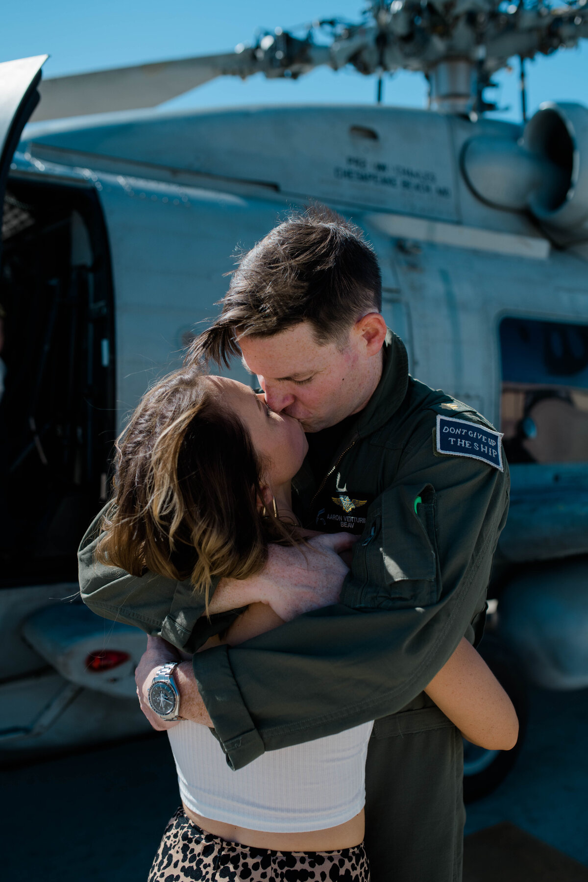 military-homecoming-first-hug