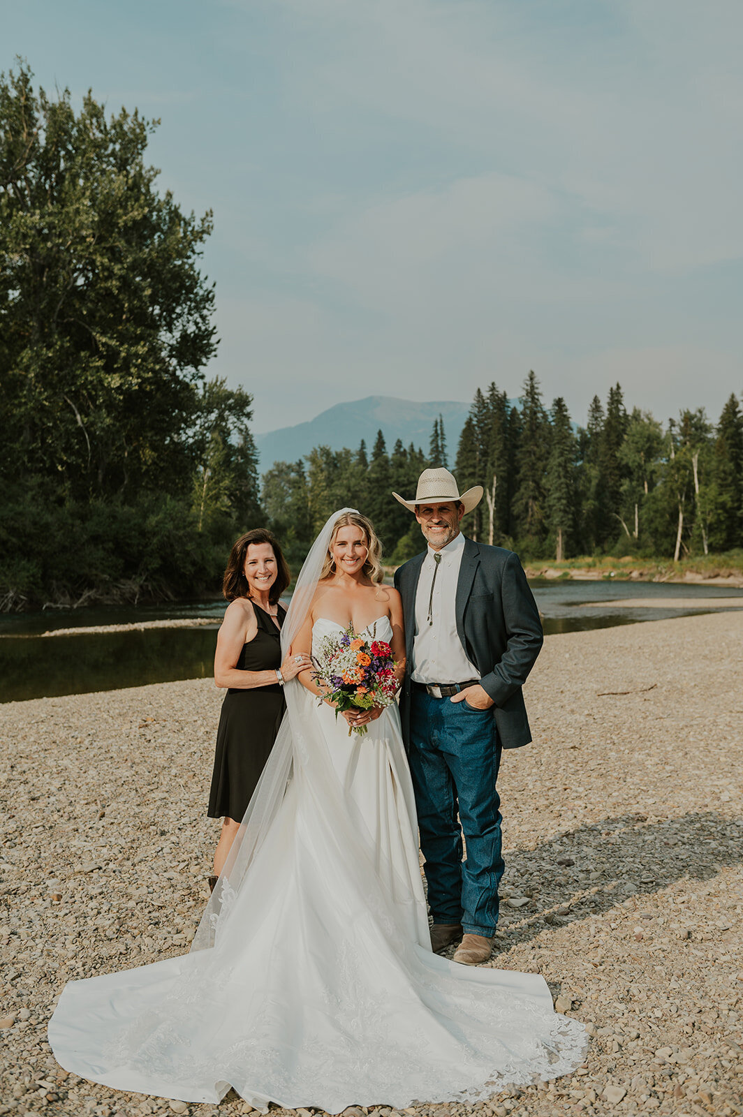 presley-gray-luxury-western-montana-wedding-7340