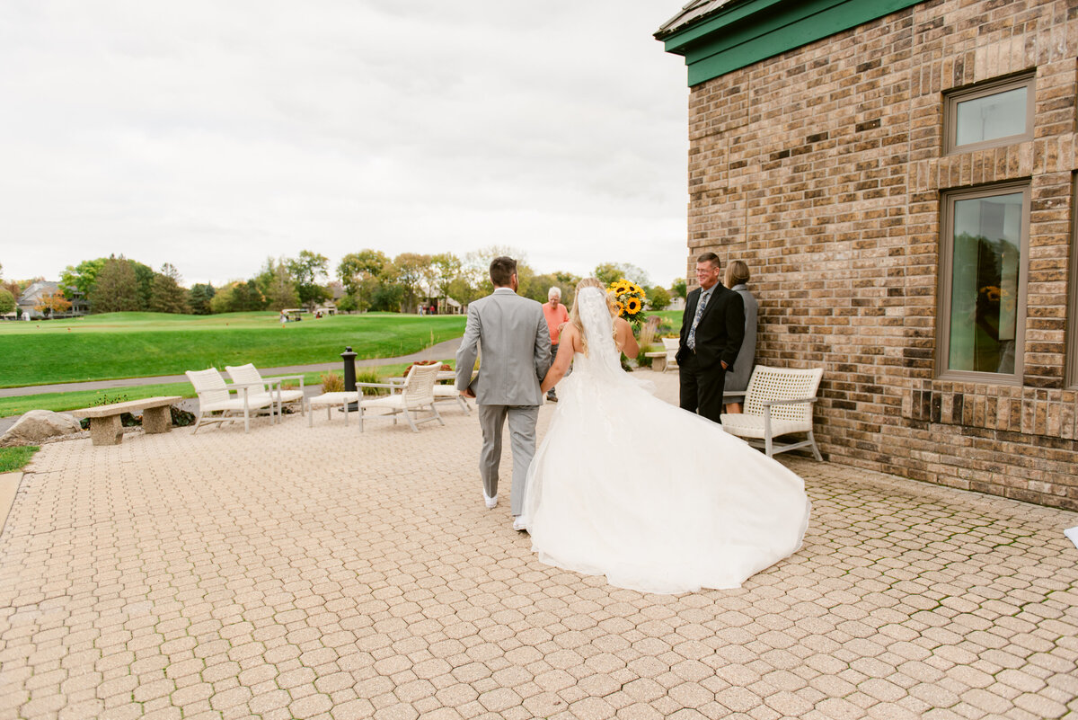 6579-Engagement Photography Nicole Hollenkamp St Cloud MN Central MN