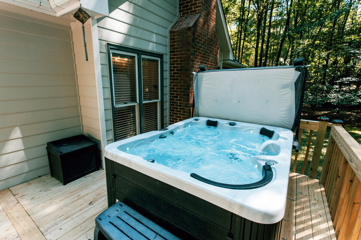 Raleigh Red Room Provocative Adults-Only Retreat in Raleigh NC Photo 32