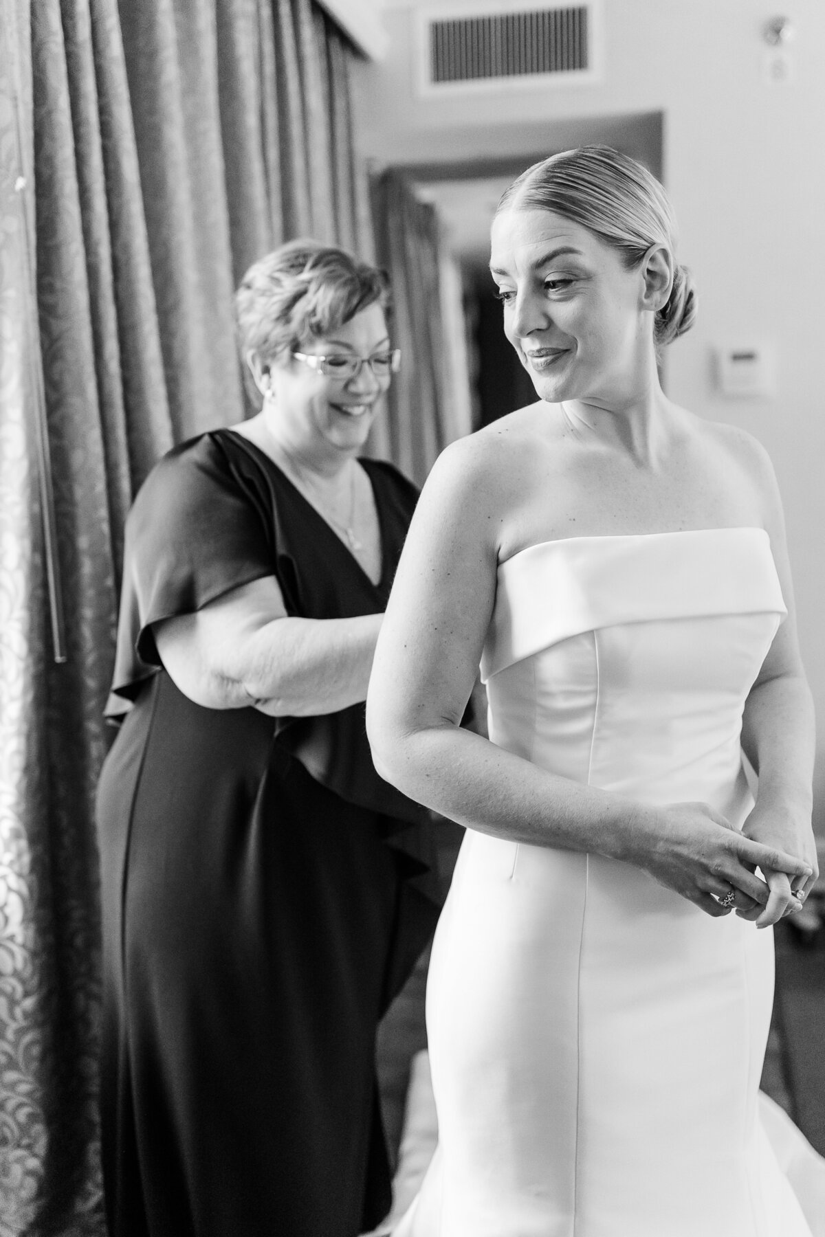 Jeff & Kelly wedding sneak peeks. Bella Faith Photography 08