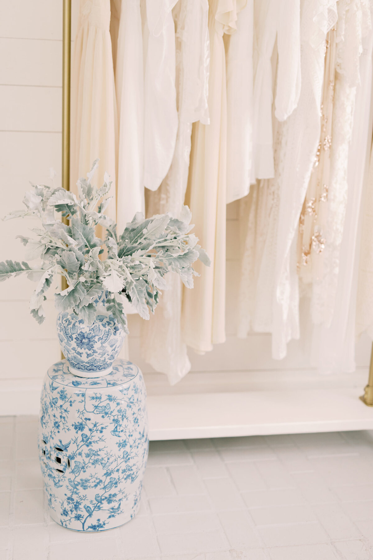 Classic-Blue_Social-Squares_Styled-Stock_01016-scaled