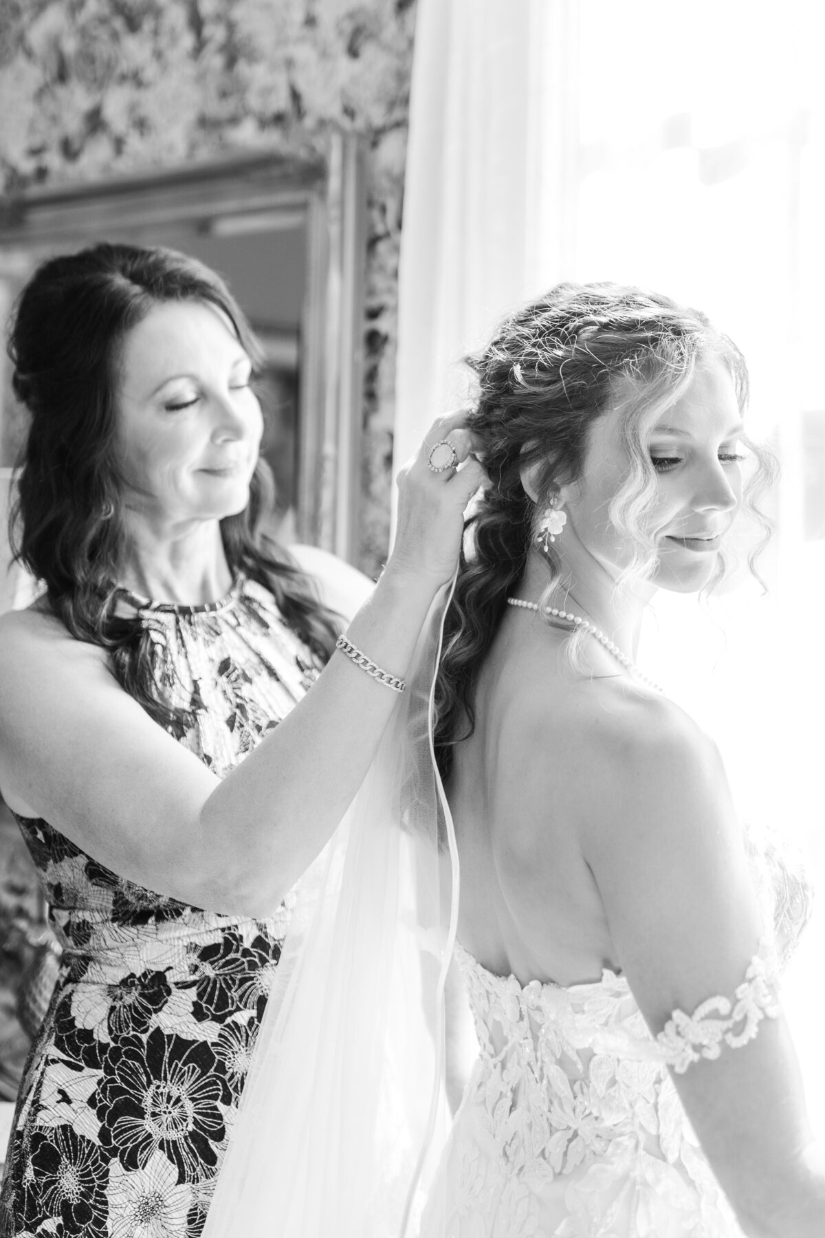 Sydney + Matthew  Getting Ready-73