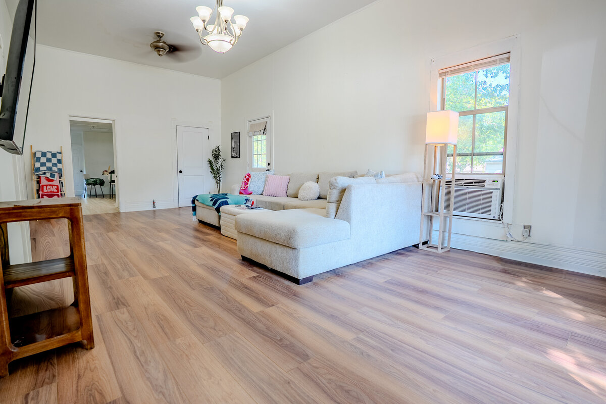 livingroom-gainesville-tx-house-for-sale