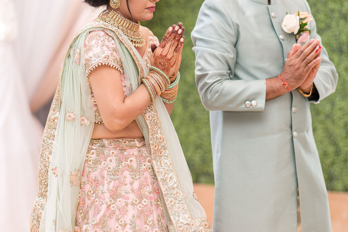 Chicago indian ceremony wedding photography - toronto wedding photographer