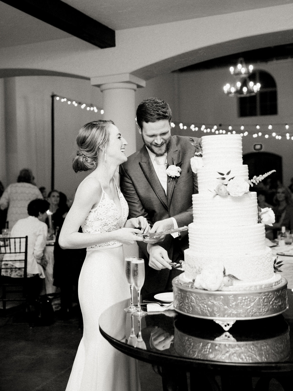 0739_CourtneyHansonPhotography_Elizabeth_Caleb_Wedding-2886