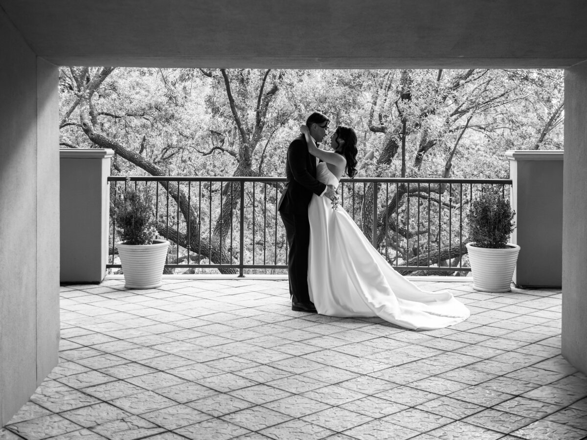 A photo of the couple during their first look at the Hotel Zaza