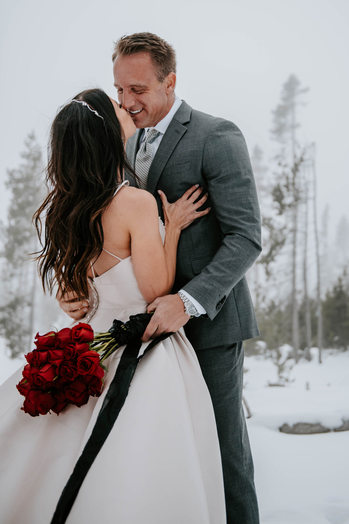 mt-bachelor-snow-winter-elopement-bend-oregon-wedding-photographer-2368