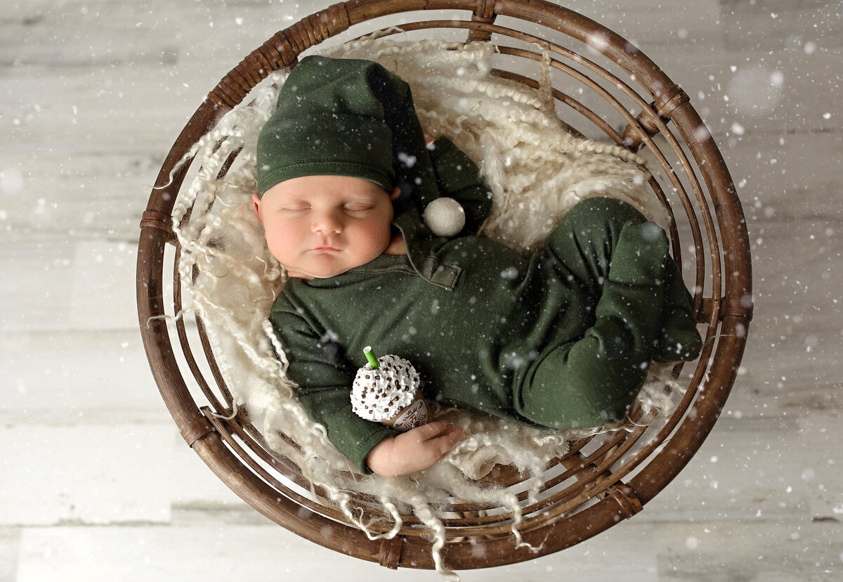 newborn photography in Crawfordsville Indiana, newborn photography packages, best newborn photographer